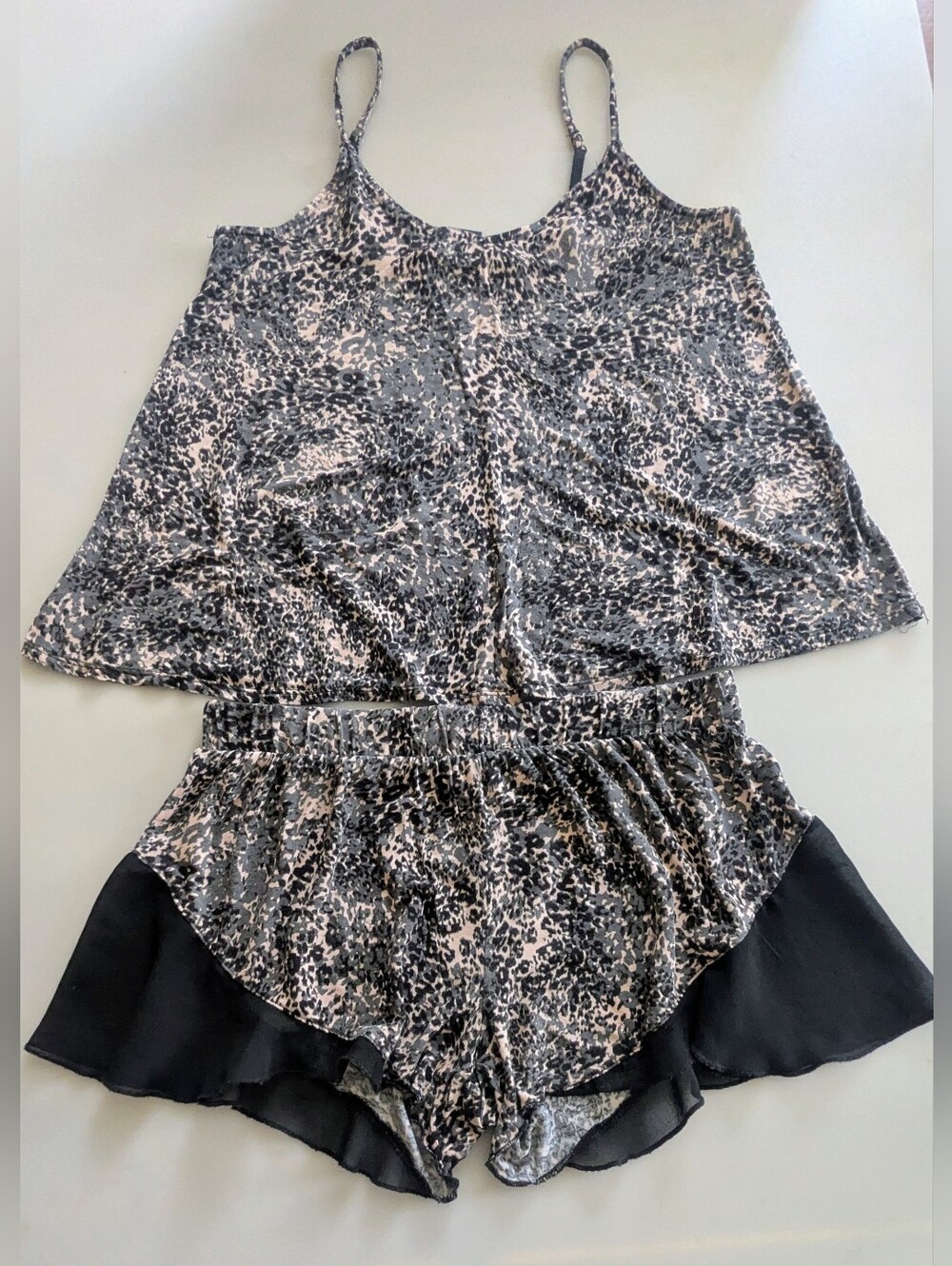 Tahari Sleepwear Women's Leopard Print 2-Piece Lace Camisole & Shorts Pajama Set